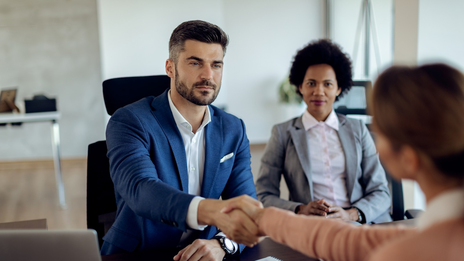 How to Fire an Employee Politely Who is Close to You?